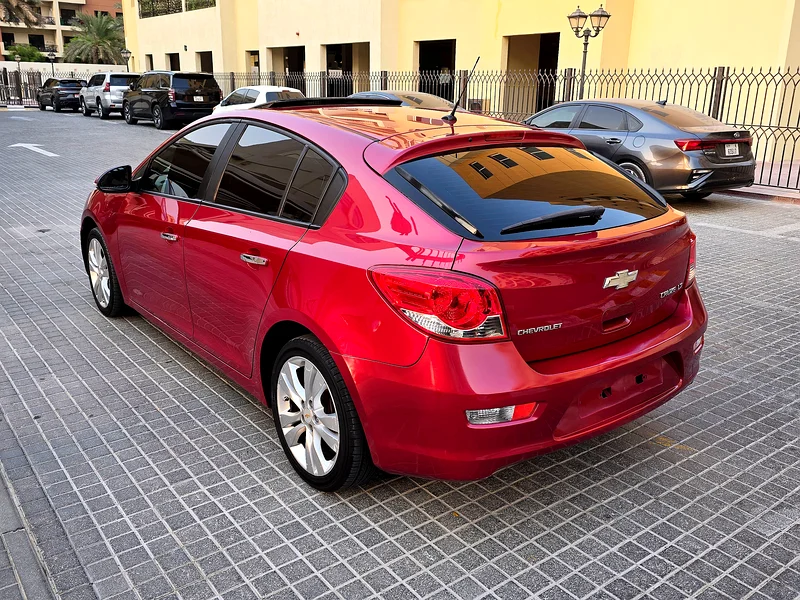 Chevrolet Cruze 2014 Red | 1.8L - 4 Cylinder | Push Start | Sunroof | Huge Trunk Space | GCC Spec63489294338561113