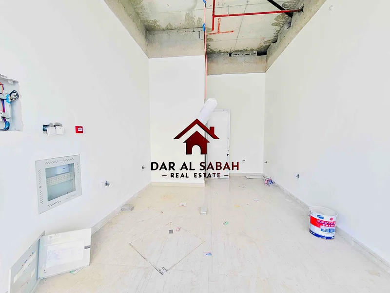Specious locations/Frint of community/with washroom shop On the Road63622988066307112