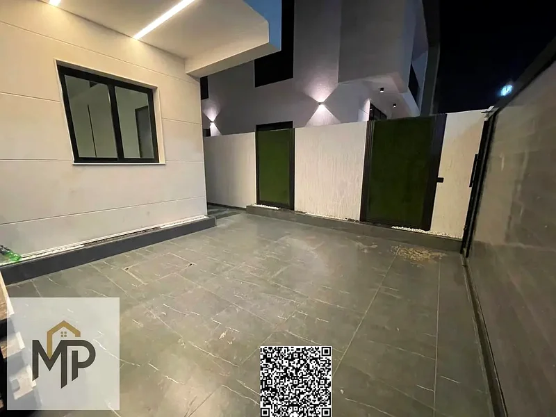 Luxury villa with 6 master bedrooms with built-in wardrobes, including registration fees63880619856130112