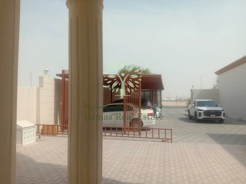 فيلا للإيجار في الفلاح - 7 غرف نوم + مجلس + غرفة خادمة - 175,000 درهم/سنوياً63624966391555111