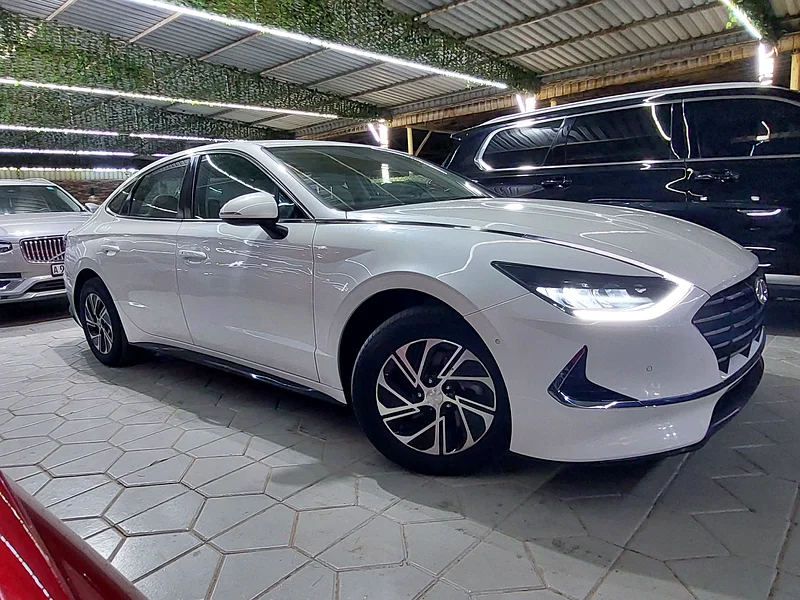 *** FINANCE, GCC, 2L HYBRID, 2 YEARS EXTENDED MECHANICAL WARRANTY INCLUDED ***63483742605571111