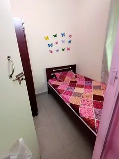 Partition room VIP Available for Rent in Lulu Bus Stop, Bustan day 800 including All couple, Single