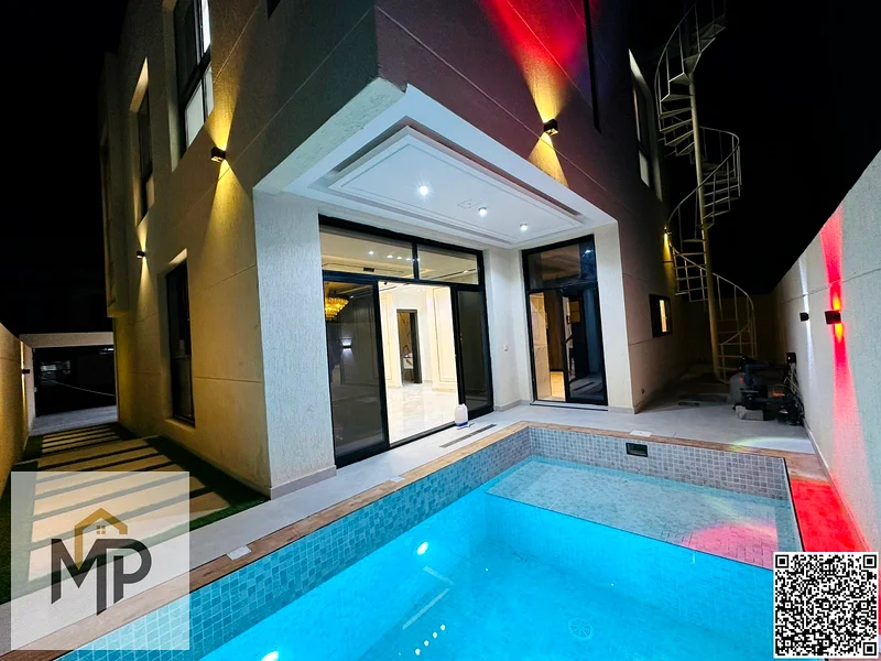 For sale, a modern villa, including registration fees, close to the mosque and services, with a seating area in the courtyard, with no down payment.63896181585409112