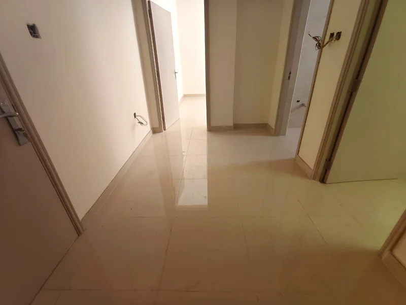 شقة جديدة بالكامل بغرفة نوم واحدة ومكيف مركزي في مبنى عائلي بالقرب من مطعم تشيناي بسعر 31 ألف63703083389955112
