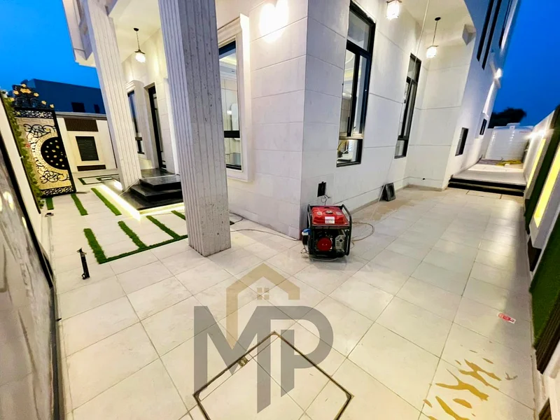 Classic villa, including registration and ownership fees, opposite a mosque and direct services, freehold for all nationalities63896979890947112