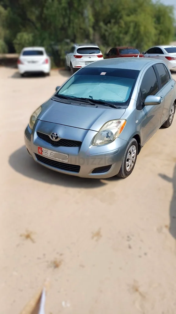 Toyota Yaris Hatch Back 2010634845375503391115