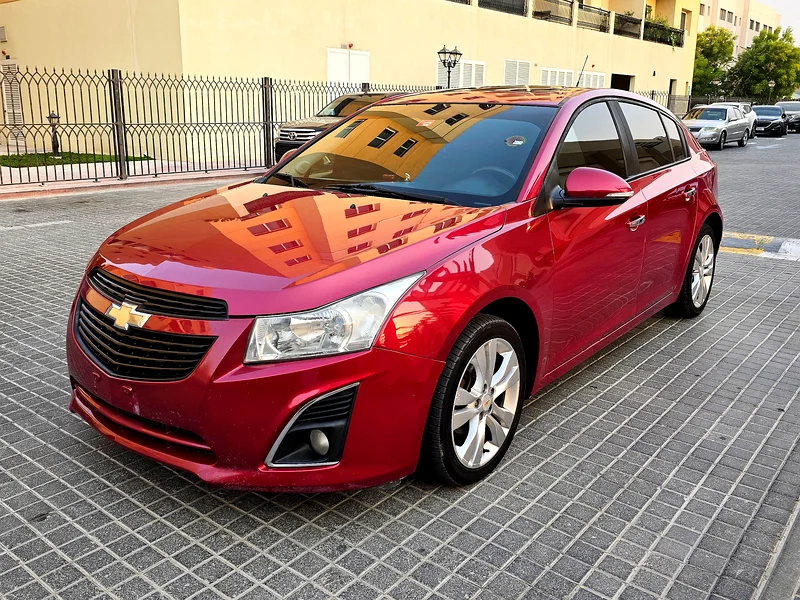 Chevrolet Cruze 2014 Red | 1.8L - 4 Cylinder | Push Start | Sunroof | Huge Trunk Space | GCC Spec63489294338561112