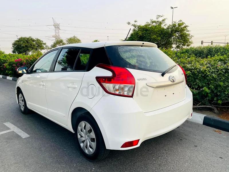 Toyota Yaris 2016 GCC with 193,000 km.63488078998658112