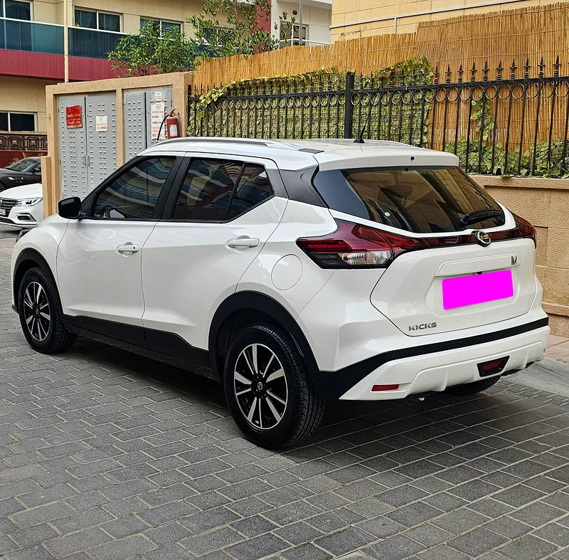 NISSAN KICKS 1.6 SV #2021 GCC # Well-maintained car for sale.63484188767362112