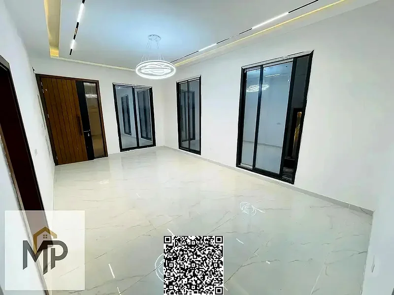 للبيع، فيلا في أفضل المواقع السكنية في منطقة الهيليو، خلف الحديقة مباشرةً، بتشطيب شخصي، مباشرة من المالك63896629296001113