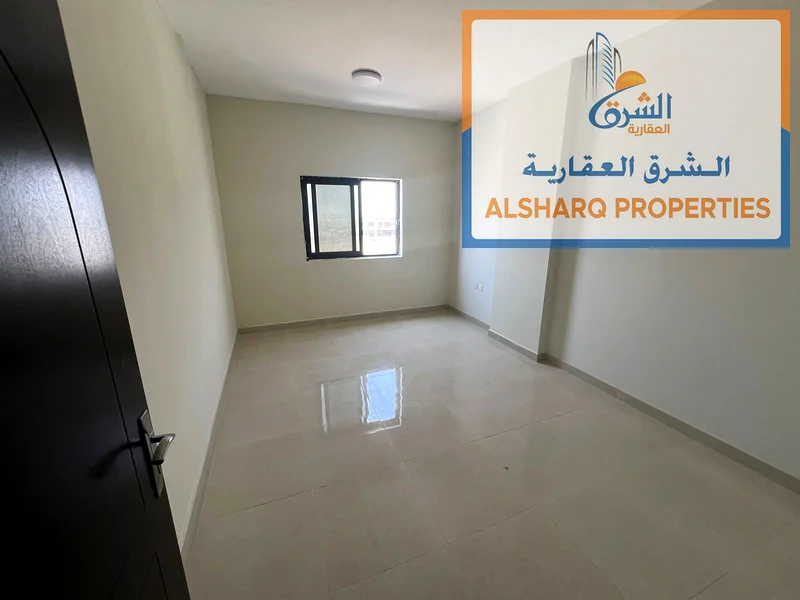 Now available: two rooms, a hall, a yearly apartment with two bathrooms and a master bedroom with a balcony and a very excellent view.63714534776834112