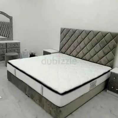 Elegant Queen Size Bed Set with Stylish Headboard
