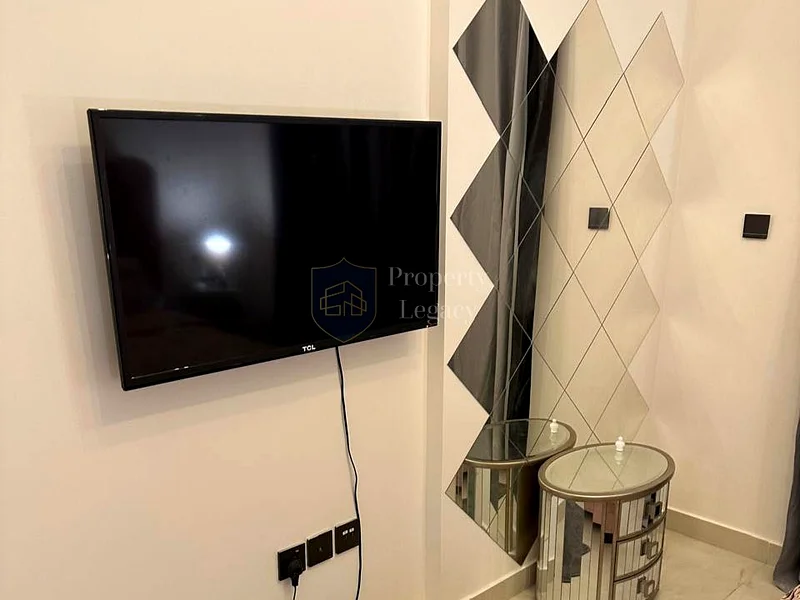 Fully Furnished | Prime Location | Large Layout63781098329345111