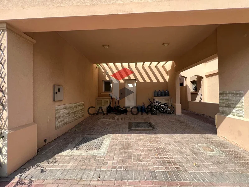 قريب من البوابة الرئيسية | صف واحد | مؤجر63922287245955112
