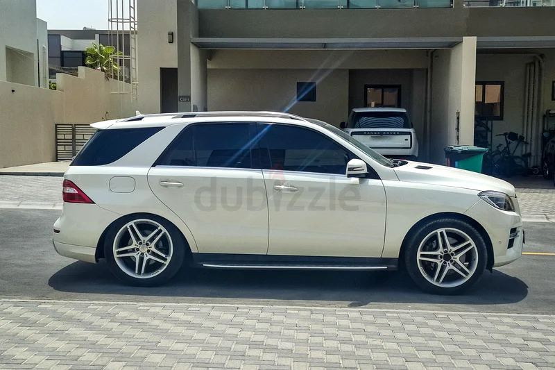 AED 2095/month | 2015 Mercedes-Benz M-Class ML 400 | GCC Specs | Ref#35733563488176846849113