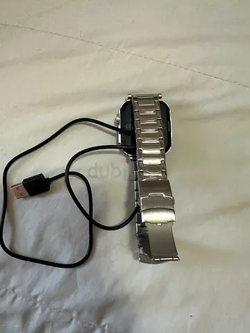 Stylish Smart Watch for Sale - Stay Connected in Style!