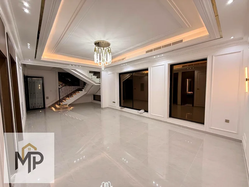 فيلا فاخرة بتصميم عصري في الهيلو، عجمان، 3 طوابق على شارع رئيسي مع مناطق واسعة بسعر ممتاز، متضمنة التسجيل63896181629571114
