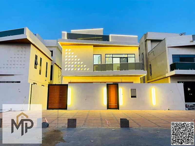 فرصة ذهبية بتشطيبات مميزة وتصميم ممتاز في منطقة الهيليو 2 مقابل مجتمع أزها، وبسعر يشمل التسجيل63896181637763110