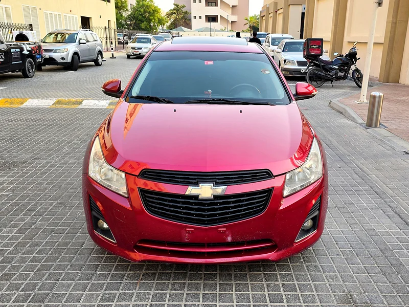 Chevrolet Cruze 2014 Red | 1.8L - 4 Cylinder | Push Start | Sunroof | Huge Trunk Space | GCC Spec63489294338561111