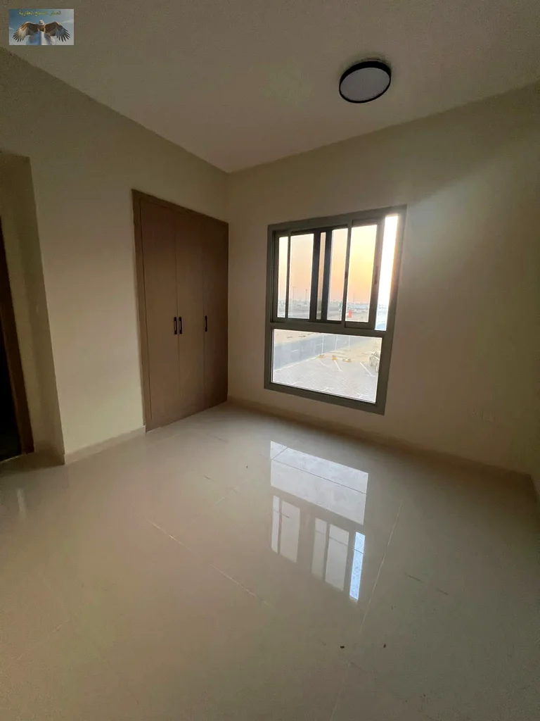 غرفة نوم واحدة للايجار لأول مرة في الجرف 3 🏢 مبنى جديد، تشطيبات فاخرة، تكييف مركزي، شرفة، حمامان، موقع متميز وتخطيط واسع 🌟63713884929923112