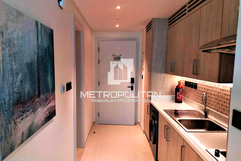 Penthouse level | Seaside living  | Multiple Units64008261398658114