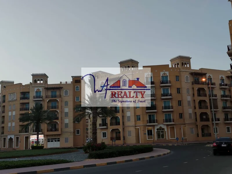 أرخص عرض!! شقة كبيرة بغرفة نوم واحدة وبشرفة للبيع63992405484803111