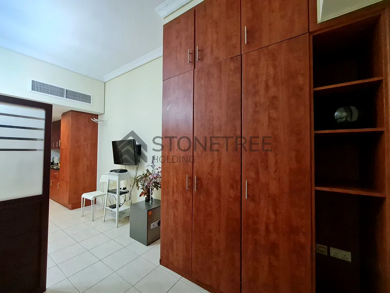 Next to Metro | Full Lake View63750047554562114