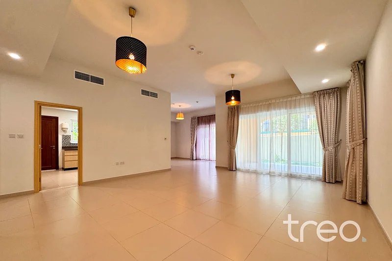 Landscaped Garden | Vacant | Huge Plot63735584993794111