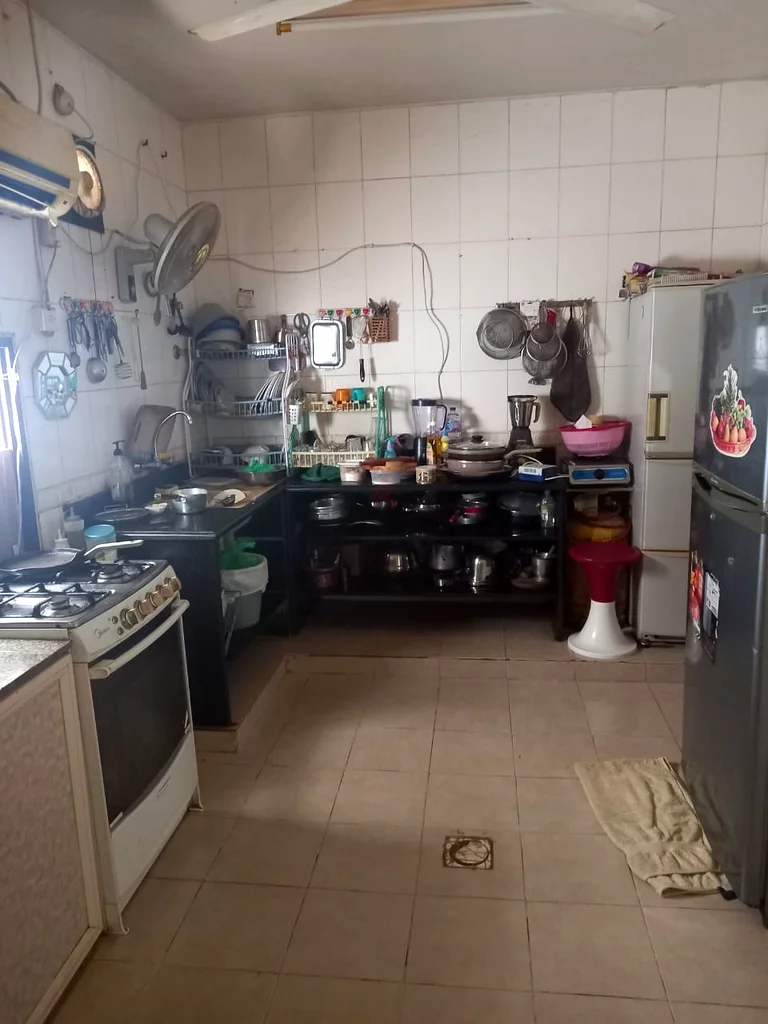 غرفة نوم واحدة مع حمام منفصل ومطبخ - 1400 درهم إماراتي63485758493442112