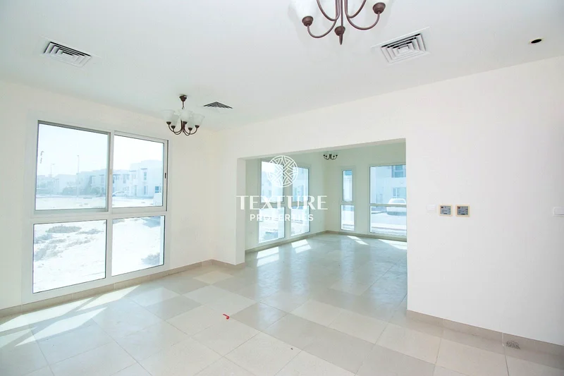 Prime Location | Great Investment | Middle Unit63916511501697111