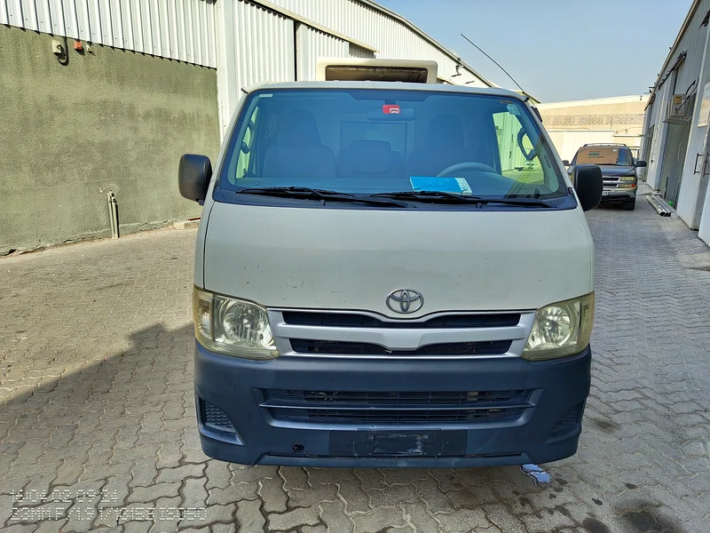 2014 TOYOTA HIACE CHILLER VAN - GCC - EXCELLENT CONDITION63484347847427113