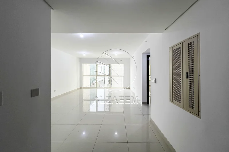 High Level Unit Facing the Marina | Tenanted63845518796545111