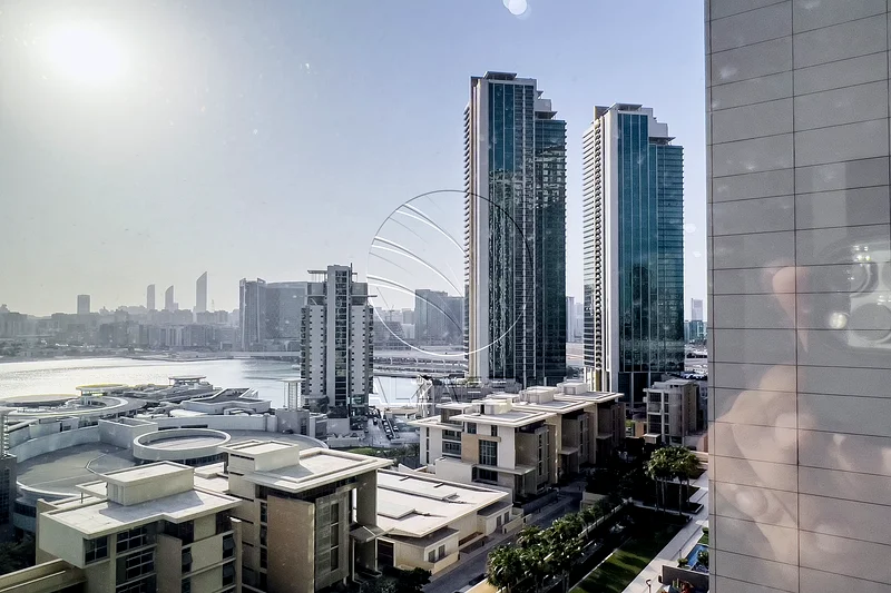 High Level Unit Facing the Marina | Tenanted63845518796545110