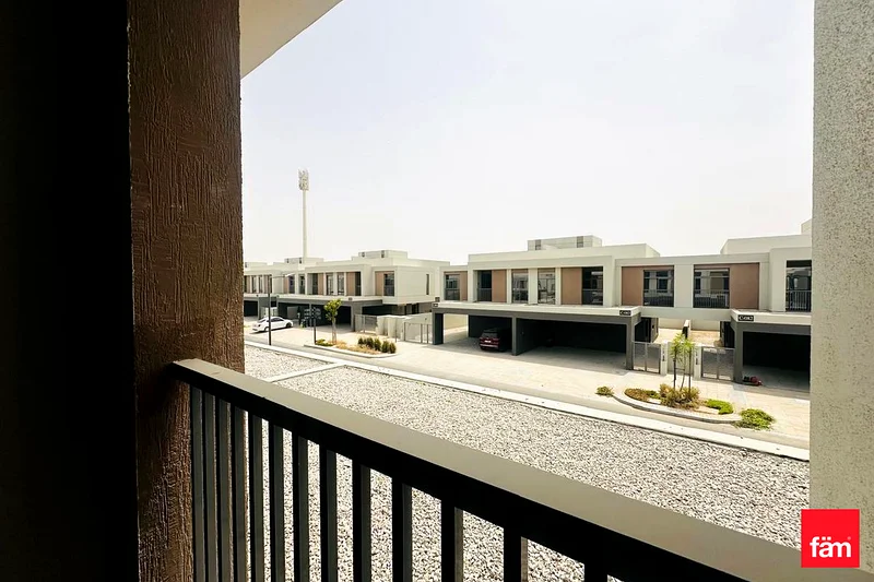 Corner Unit | Vacant | Gated communtiy63751782195203110