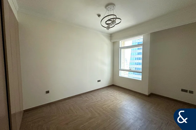 Large Layout | 2 Bedrooms | Upgraded unit63774611054721113
