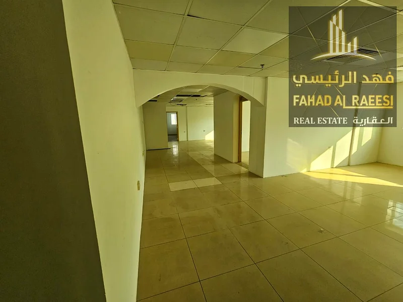 تصميم مفتوح وموقع ذهبي جاهز للتسليم: مكتب فاخر للإيجار في النعيمية 2 بموقع متميز وسعر تنافسي.63623235537539111