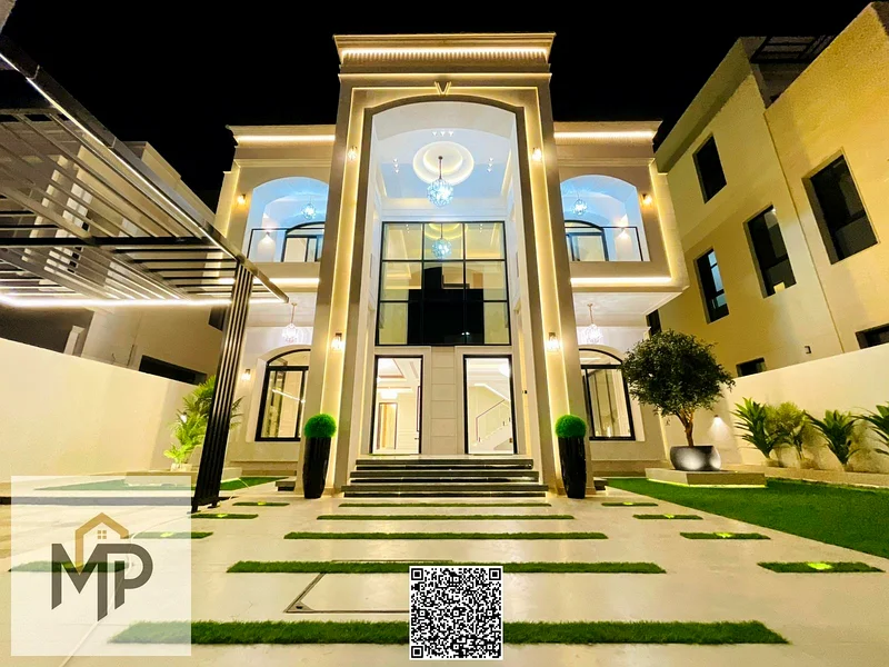 أفضل الفيلات الفاخرة للبيع بتصميم كلاسيكي، وحديقة كبيرة، وسطح، و5 غرف نوم رئيسية، بدون رسوم خدمة سنوية.63880510969729111