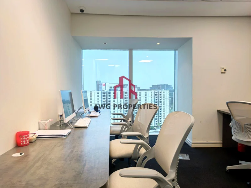 مكتب فاخر على طريق SZR بجوار المترو | تشيلر63616805399937111