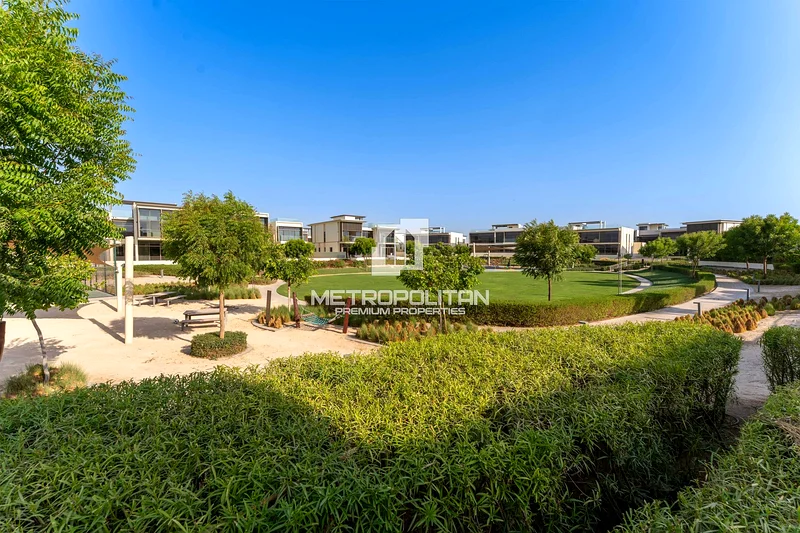 Upgraded | Biggest Infinity Pool | Move-in Ready64043459810946112