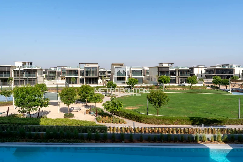 Upgraded | Biggest Infinity Pool | Move-in Ready64043459810946110