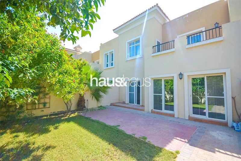 Well maintained 2M | Single Row | Maids | October636121021680661122
