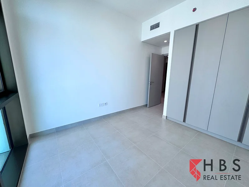 عرض برج خليفة | جديد بالكامل | شاغر63760919424898114