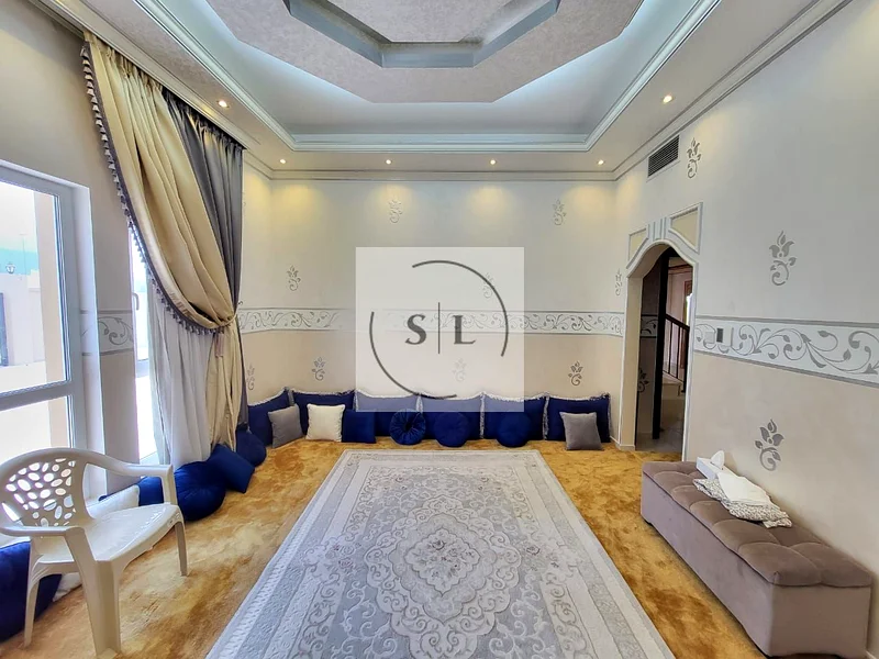 فيلا أنيقة مفروشة بالكامل مكونة من 4 غرف نوم63743415520898111