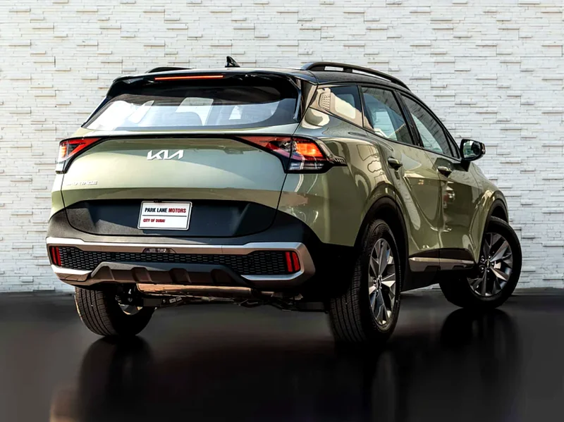 BACK-TO-SCHOOL DEALS • NEW SPORTAGE L • 2.0L TURBO AWD • OFFICIAL KIA WARRANTY 5 YEARS 150,000 KM’S63489166407426111