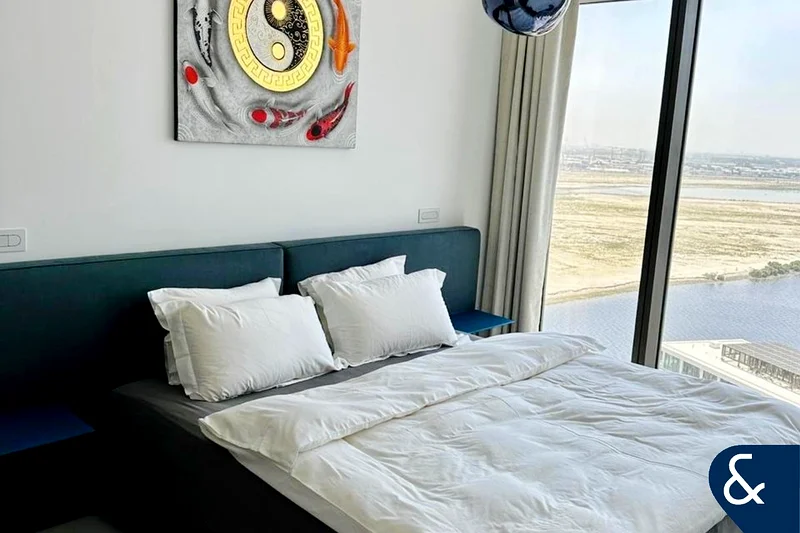 Upgraded  | Corner Unit  | Prime Location64025806560513111