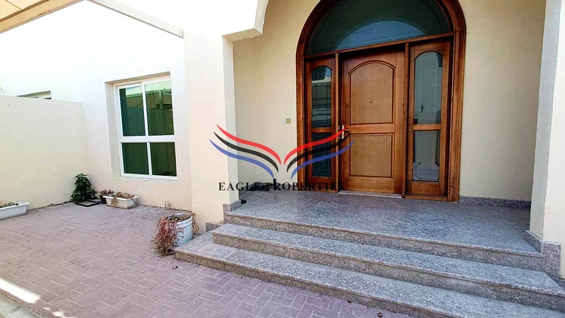 متوفر الآن I فيلا من 4 غرف نوم + غرفة خادمة I موقع متميز63743507915523111