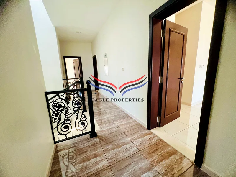متوفر الآن I فيلا من 4 غرف نوم + غرفة خادمة I موقع متميز63743507915523113