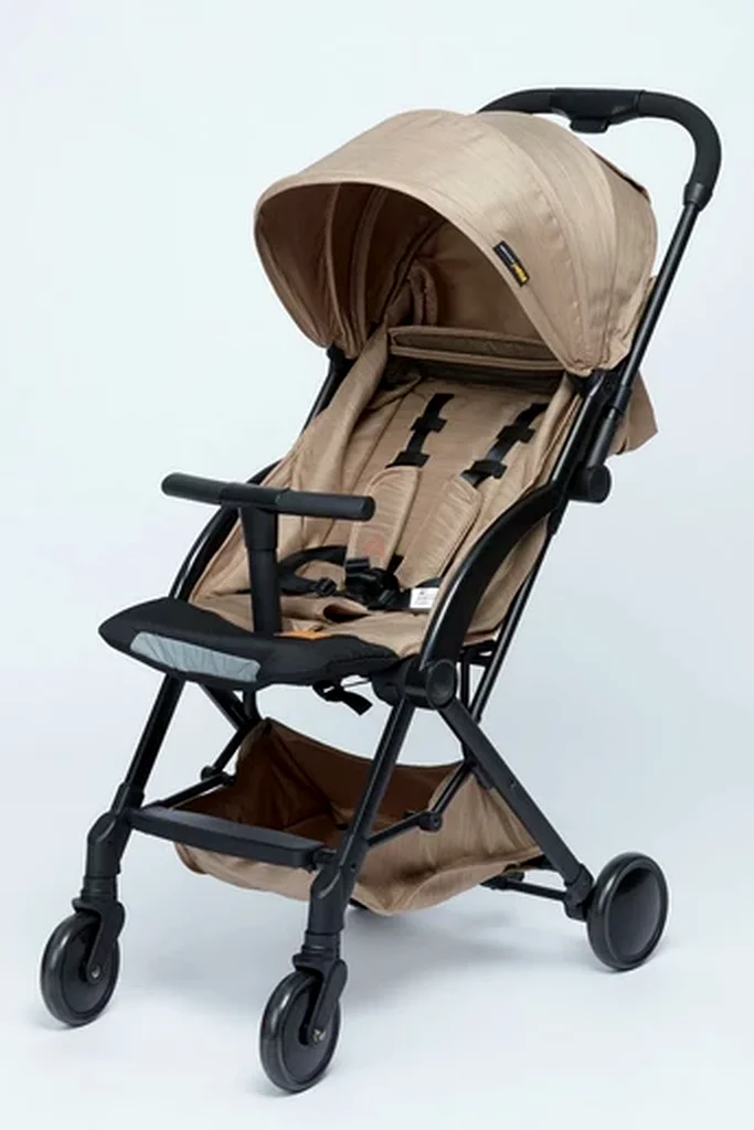Giggles Lightweight travel compact stroller! dubizzle