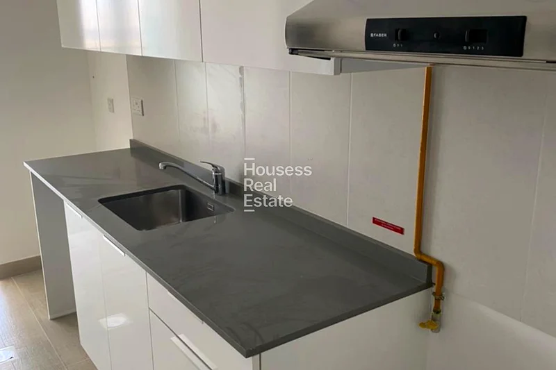 ستوديو برايت | طابق عالي | غير مفروش63780033047809113