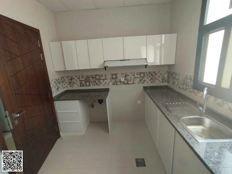 2BR//FIRST RESIDENT/63713137350913112